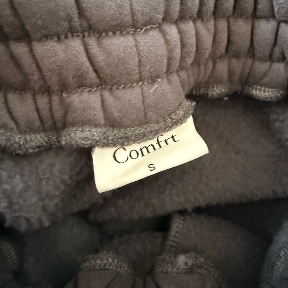 Comfrt Gray sweat shirt and pants set - Picture 3 of 3